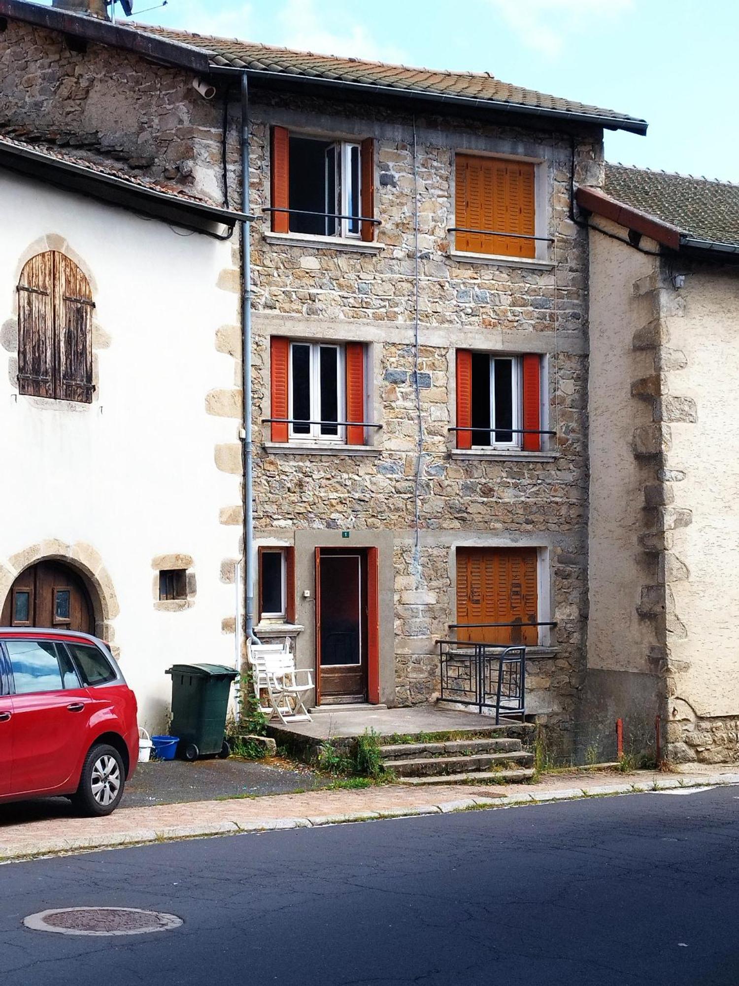 Jolie Maison De Bourg Tout Equipee 10Km D'Ambert Saint-Amant-Roche-Savine Δωμάτιο φωτογραφία